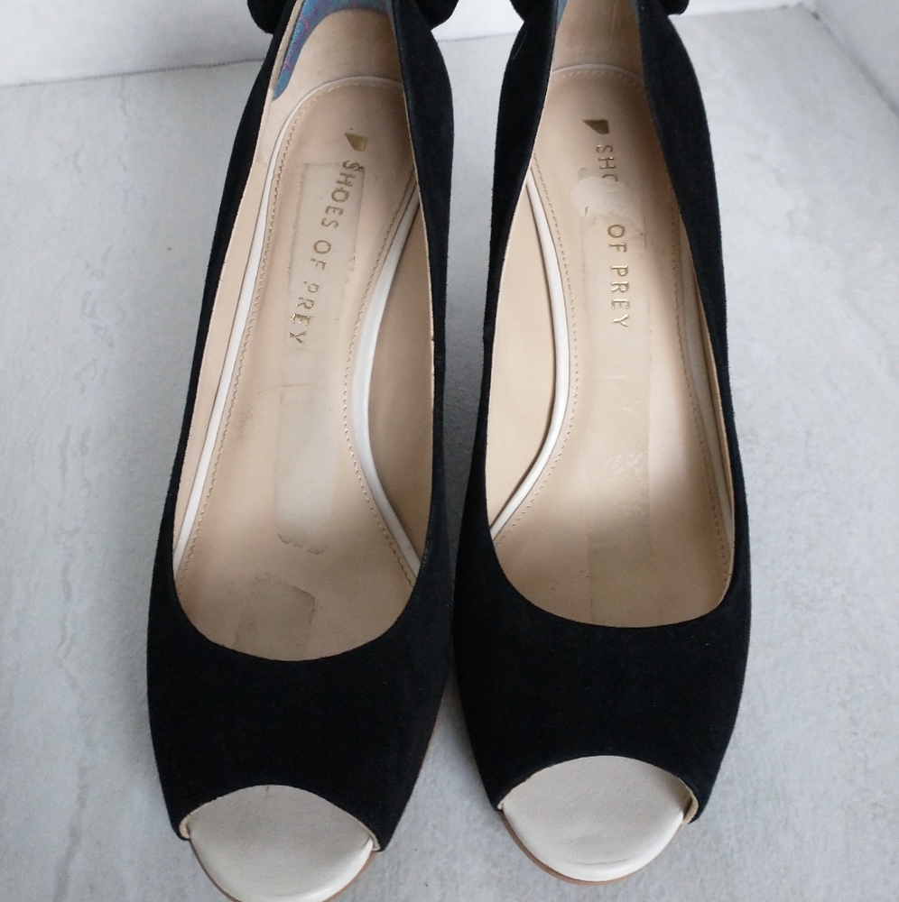 SHOES OF PREY GUC WEDGE HEELS